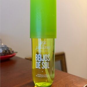 Sol de Janeiro Beijos De Sol body spray